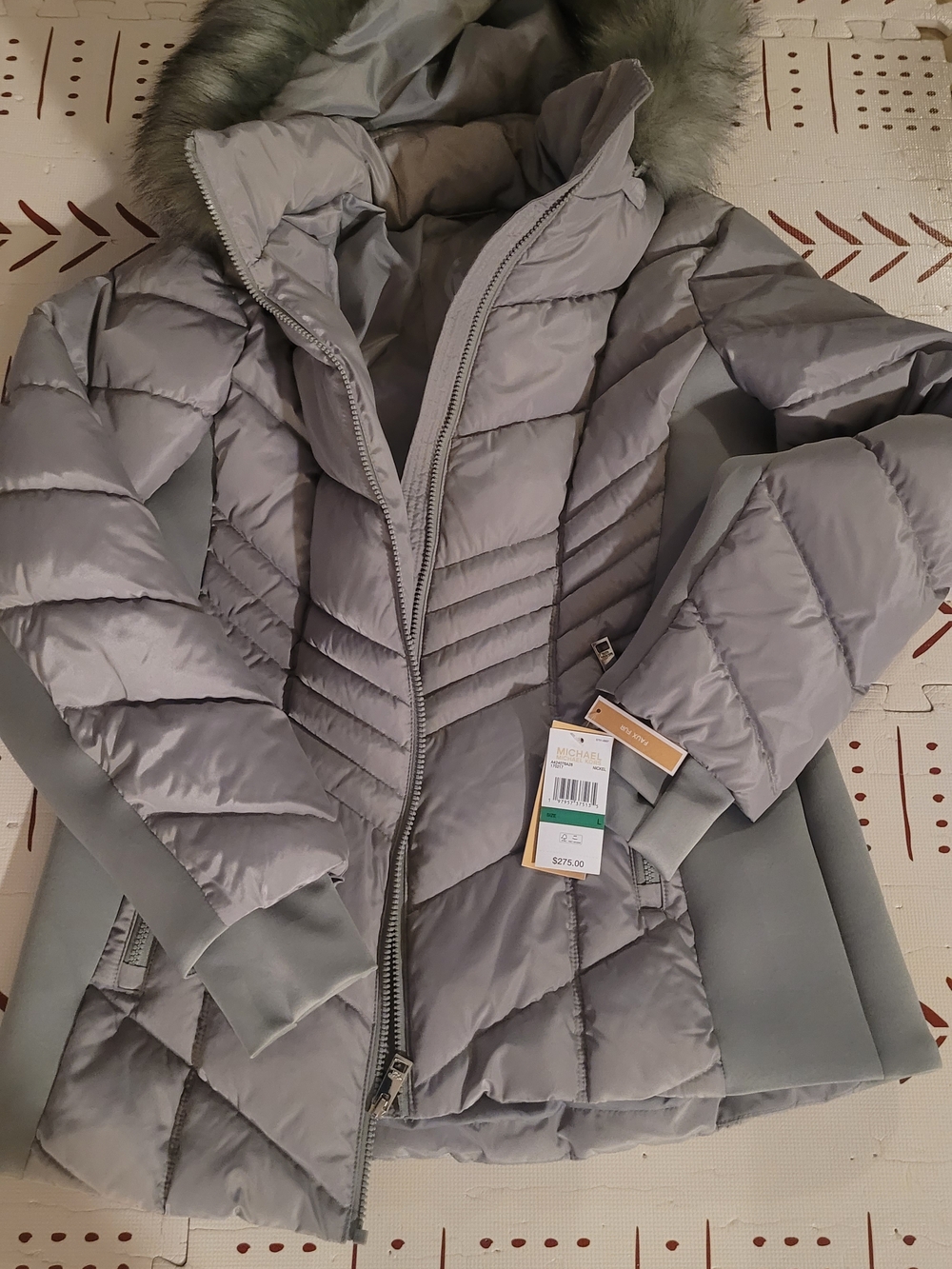 NWT Michael Kors Light Gray Quilted Puffer Jacket with Faux Fur Trim